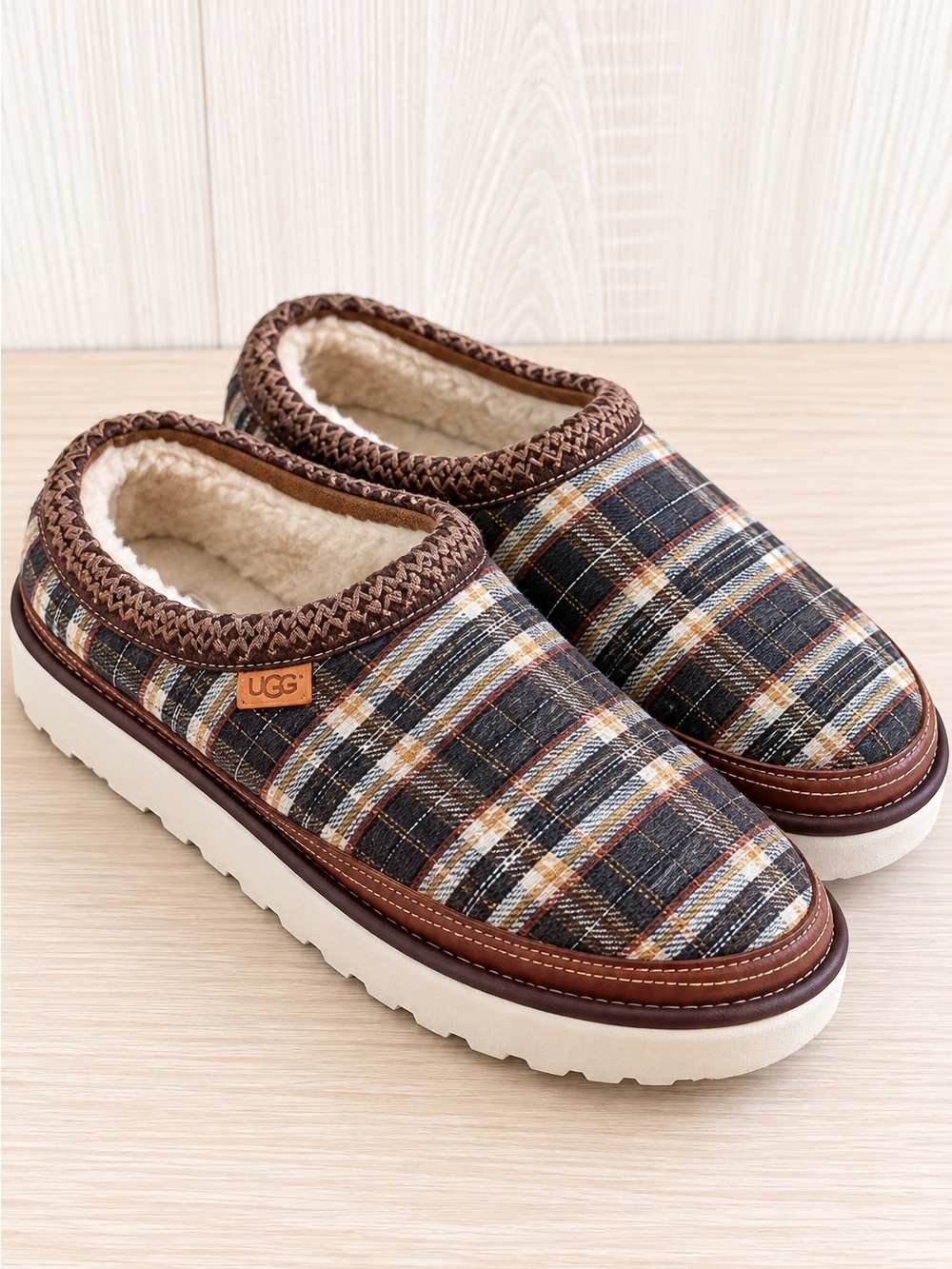 UGG Men’s Plaid Tasman Slippers Clogs Brown Multicolor Shearling Lined Size 12